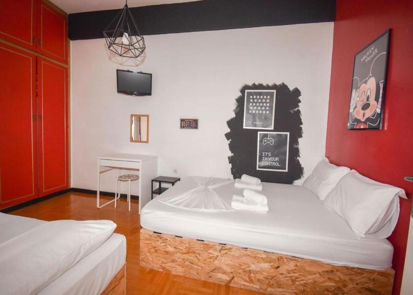 Athens 24-Hours Hostel #Athensairport #Latecheck-In #Privatetransportservice #Groups #Downtown Markópoulon Dış mekan fotoğraf